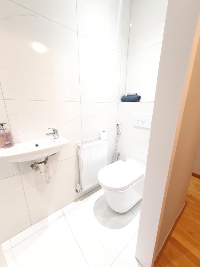 Beautiful Guest Rooms, Free Parking, 30Min Heathrow, 40Min Wembley, 60Min Central London 그린포드 외부 사진